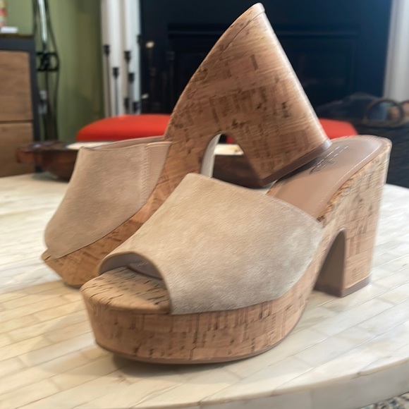 NWOT Charles by Charles David Deploy Slide Sandal Size 7.5 - Picture 9 of 15